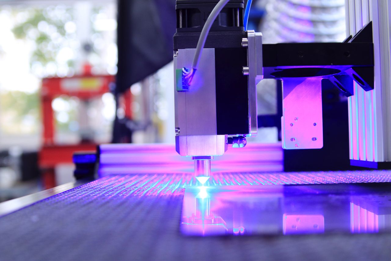 Láseres y semiconductores: la física cuántica que llevas en el bolsillo