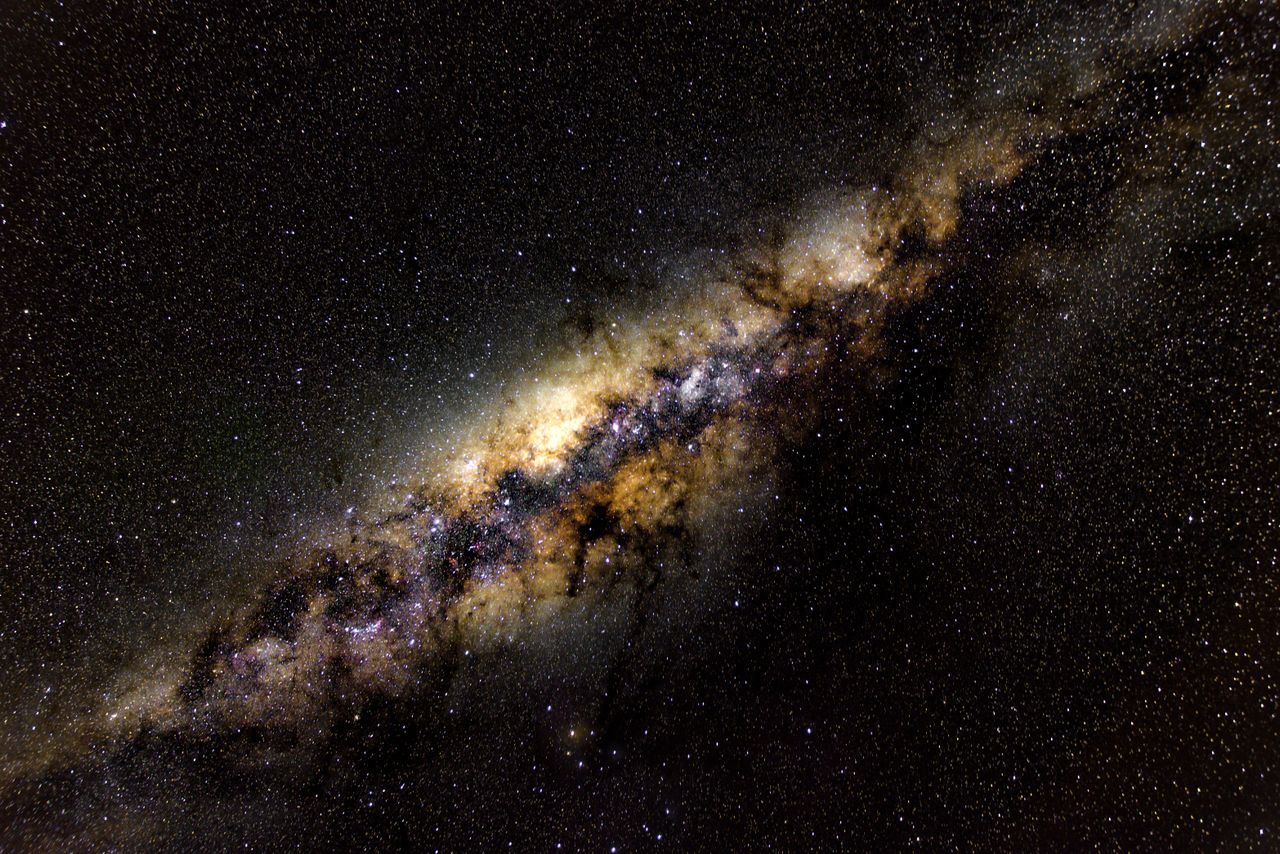 Materia oscura: el componente invisible que domina las galaxias